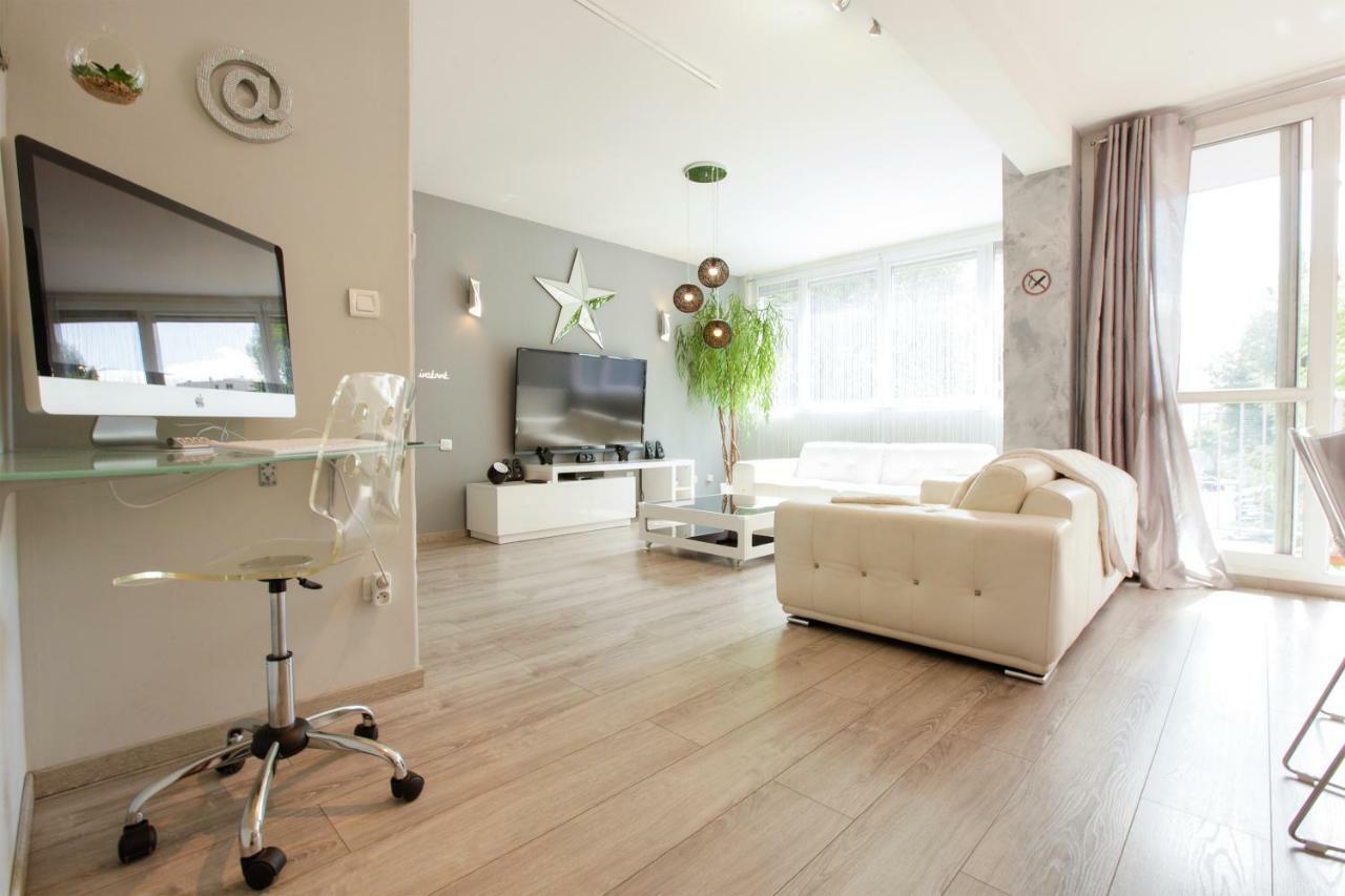 Le Celestay Villeurbanne Exterior photo