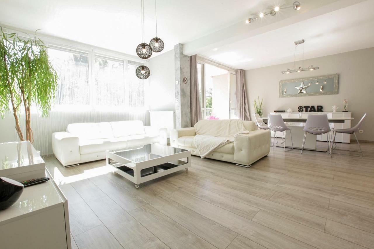 Le Celestay Villeurbanne Exterior photo